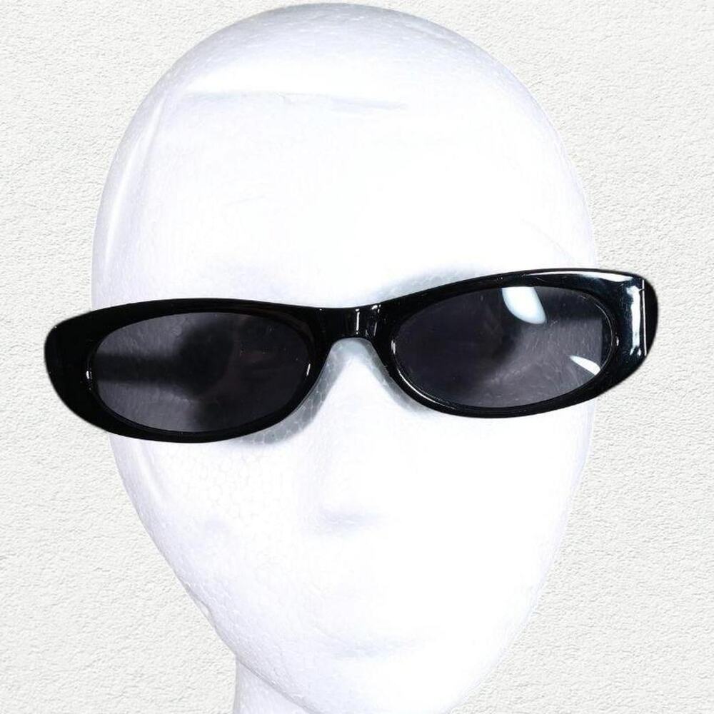 Skinny Cat Eye Sunglasses in Black